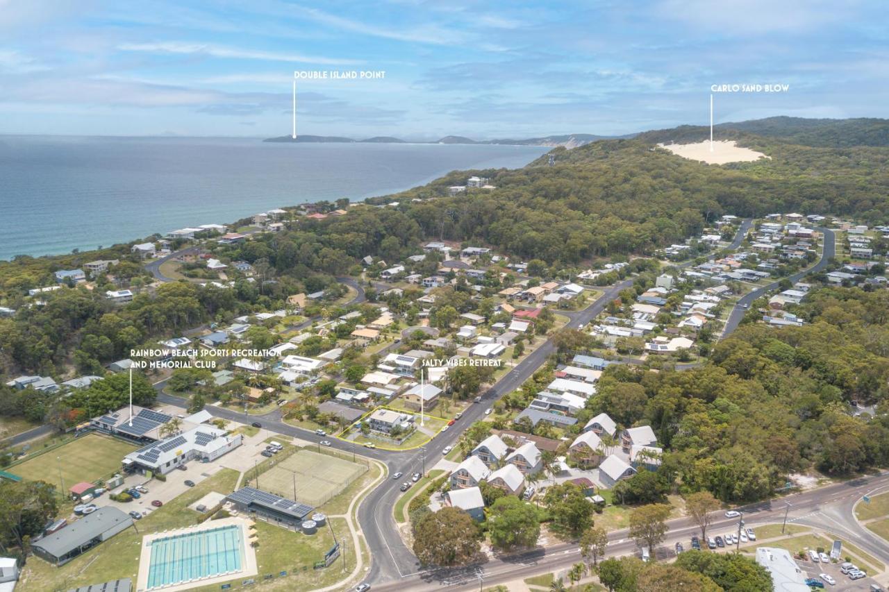 Salty Vibes Retreat Apartment Rainbow Beach Bagian luar foto