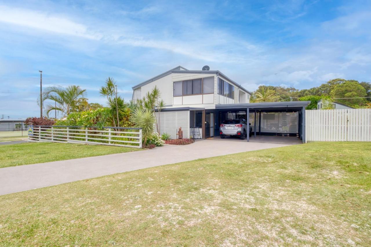 Salty Vibes Retreat Apartment Rainbow Beach Bagian luar foto